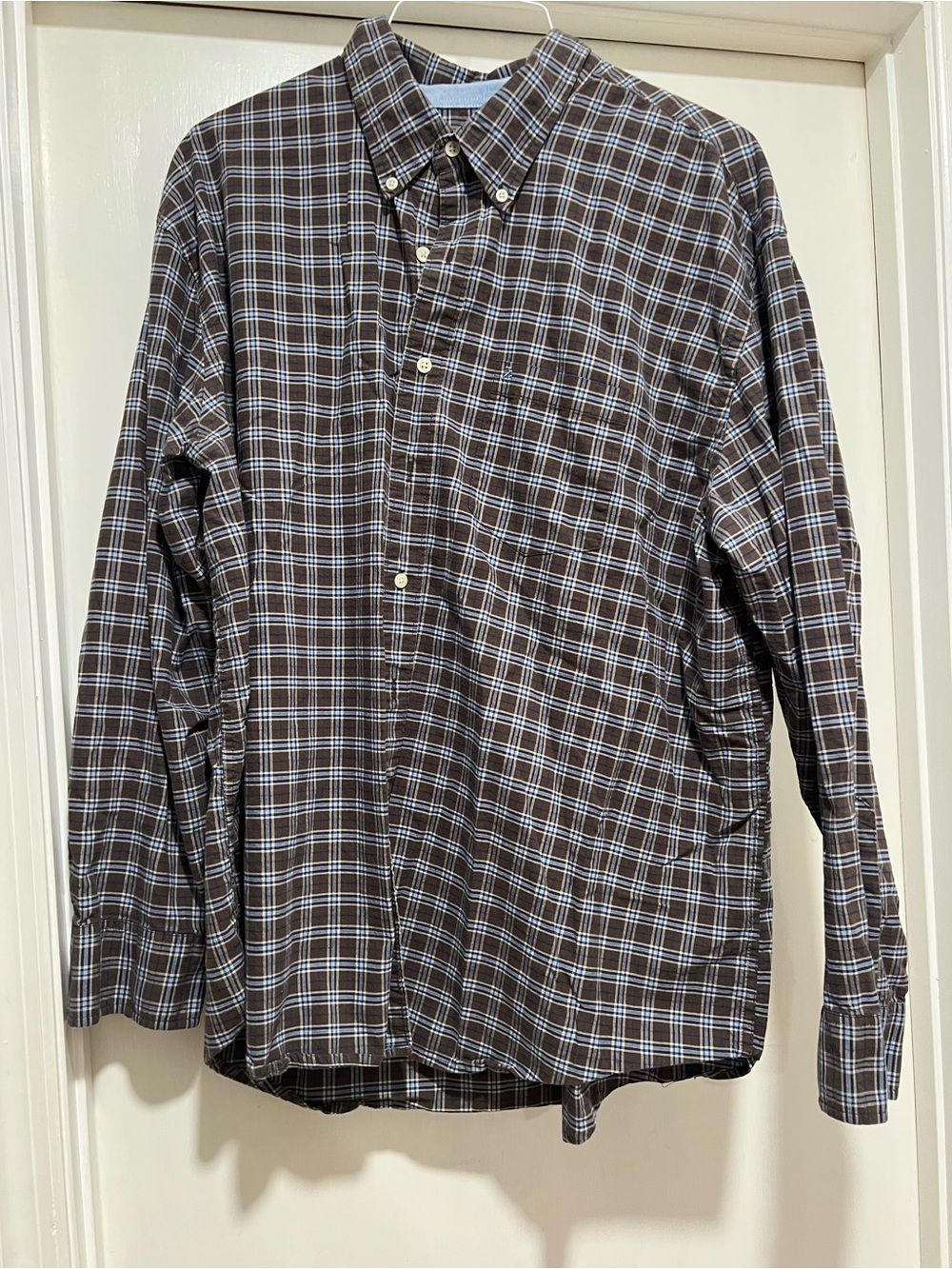 Men's Brown Plaid Button-Down Shirt - Classic Casual